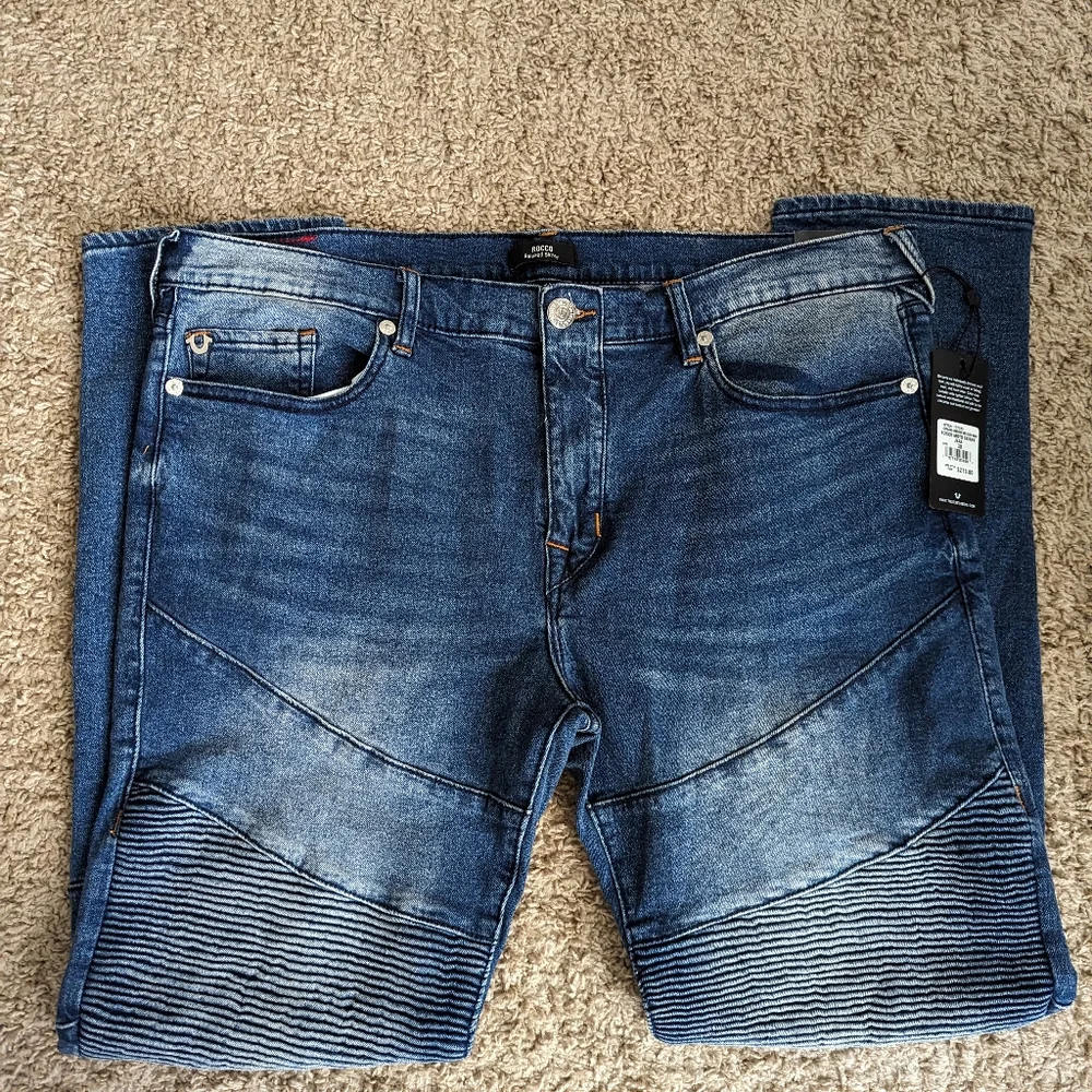 TRUE RELIGION ROCCO MOTO SKINNY JEANS